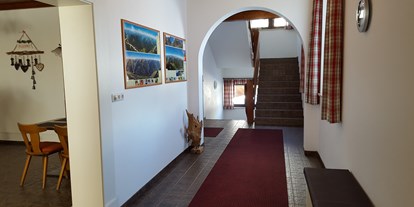 Pensionen - Ehenbichl - Eingang - Elmerhof