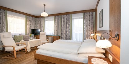 Pensionen - Art der Pension: Hotel Garni - Hüttschlag - Geräumiges Komfortzimmer mit Balkon - Pension Weinschreiber