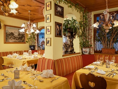 Pensionen - Skiverleih - Tirol - Restaurant der Pension Dorfstube in Holzgau. - Gasthof-Pension-Dorfstube