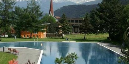 Pensionen - Art der Pension: Gasthaus mit Zimmervermietung - Fulpmes - Freischwimmbad Inzing - Gasthof zum Stollhofer