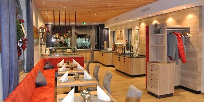Pensionen - WLAN - Umhausen - Buffet mit Restaurant - Gasthof zum Stollhofer