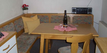 Pensionen - Umgebungsschwerpunkt: am Land - Sautens - Küche der Ferienwohnung PITZTAL - Haus Brigitte