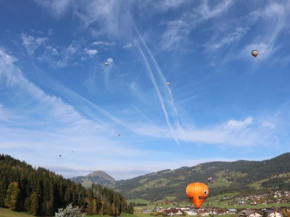 Pensionen - Skilift - Kirchberg in Tirol - Ballonwoche - Wellness Pension Hollaus