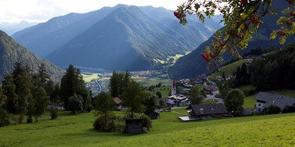 Pensionen - Art der Pension: Frühstückspension - Mühlbach (Trentino-Südtirol) - Blick von Ahornach ins Tauferer Tal - Pension Hubertus
