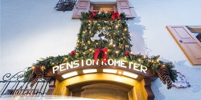 Pensionen - Art der Pension: Frühstückspension - Fieberbrunn - Eingang Pension Kometer - Pension Kometer***
