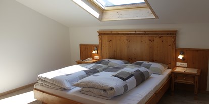Pensionen - Rabland - Unsere Schafzimmer in den Ferienwohnungen mit Panoramafenster zum Sternenhimmel - Pension Baumgarten