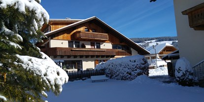 Pensionen - Garten - Weitental - Haus Grüner im Winter - Haus Grüner