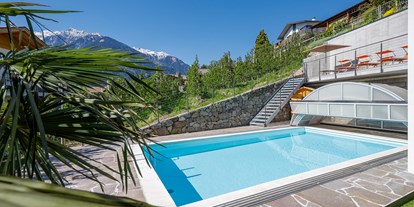 Pensionen - Restaurant - Dorf Tirol - Pool - Residence Apartment Nelkenstein