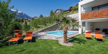 Pensionen - Frühstück: serviertes Frühstück - Dorf Tirol - Pool & Garten - Residence Apartment Nelkenstein