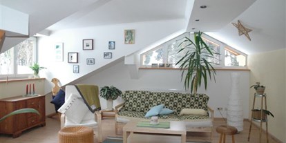 Pensionen - Skilift - Mühlbach am Hochkönig - Wohnraum Mansarden Wohnung - Haus Elisabeth Schober