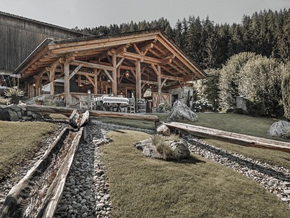 Pensionen - Balkon - Tiroler Unterland - Lust auf laue Abende am Lagerfeuer? Dann haben wir was für Euch: Unsere Grillhittn


 - ASTER - Natur & Idylle im Zillertal