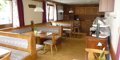Pensionen - Terrasse - Pinzgau - Speisesaal zum Frühstücken, Abendessen und miteinander zusammen Zeit zu verbringen bei Pension zu Hause - Pension zu Hause