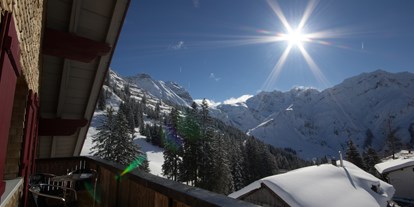 Pensionen - WLAN - Bezau - "Panorama" Balkon mit atemberaubendem Blick auf die umliegende Bergwelt - Schwarzmann's Ferienwohnungen