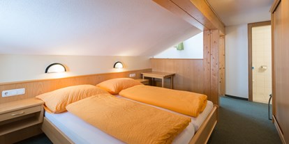 Pensionen - Art der Pension: Ferienwohnung - St. Anton am Arlberg - Doppelzimmer + Einzelbett Alpenblick 1 - Haus Alpenblick