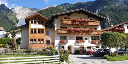 Pensionen - Frühstück: Frühstücksbuffet - Pettneu am Arlberg - Pension Roman