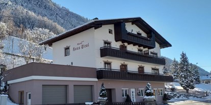 Pensionen - Balkon - St. Leonhard im Pitztal - Haus Tirol Ihre Wohlfühlappartements im Winter - Haus Tirol Appartements