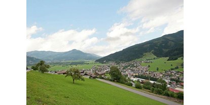 Pensionen - Art der Pension: Ferienwohnung - Pinzgau - Blick nach Kaprun  - Oberaigenhof Ferienwohnungen Kaprun 