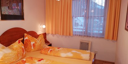 Pensionen - Umgebungsschwerpunkt: am Land - Tröpolach - Schlafzimmer - Appartement Sonja im Haus Carinthia am Nassfeld