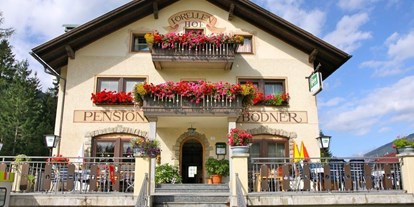 Pensionen - Balkon - Matrei in Osttirol - PENSION FORELLENHOF AUSSENANSICHT - Pension Forellenhof