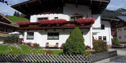 Pensionen - Balkon - Weißenbach (Trentino-Südtirol) - Gästehaus Rastkogel Sommer - Gästehaus Rastkogel