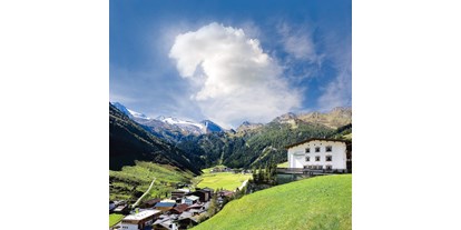 Pensionen - Terrasse - ST. JAKOB (Trentino-Südtirol) - Blick auf Hintertux - Frühstückpension Christina
