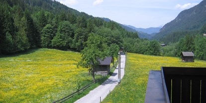 Pensionen - Terrasse - Brixen im Thale - Blick in die Kundler Klamm - Pension Waidmannsruh