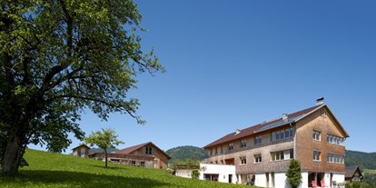 Pensionen - Terrasse - Grünenbach - Ferienhof Schweizer - Schweizer Hof