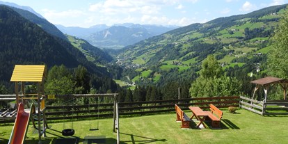 Pensionen - Umgebungsschwerpunkt: Berg - Schladming-Dachstein - Aussicht übers Donnersbachtal  - Ertlschweigerhaus