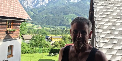 Pensionen - Wanderweg - Eisenerz - Unser Blick vom Zimmer aus  - Privatzimmer und Ferienwohnungen Gassner