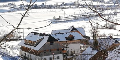 Pensionen - Garten - Bad Mitterndorf - Haus im Winter - Ortnerhof Ennstal