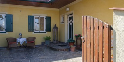 Pensionen - Garten - Semriach - Eingang - Fremdenzimmer und Restaurant Herberts Stubn