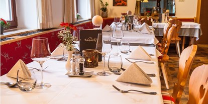 Pensionen - weitere Verpflegungsmöglichkeiten: Abendessen - Gosau - Gastraum - Hotel-Pension Bruckreiterhof