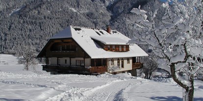 Pensionen - Birnbaum - Bei uns fängt das Wintersportvergnügen schon vor der Haustür an. - Gästepension Egger