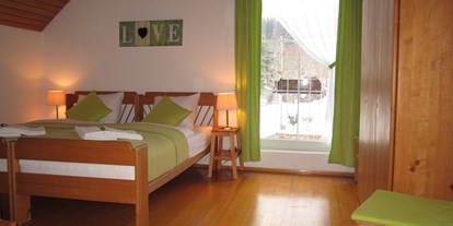 Pensionen - Birnbaum - Appartement Gitschtal
(2-4 Pers) 80 m2, mit 2 Schlafzimmer. - Haus Holunder Weissbriach