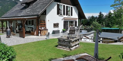 Pensionen - Therme - Hermagor - Hinterseite  Haus - Haus Holunder Weissbriach