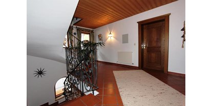 Pensionen - Balkon - Gossensaß - Zugang zu den 4 Komfort-Doppelzimmern - Haus Sarah