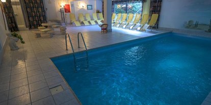 Pensionen - Pool - Telfs - Hotel Garni Hubertus