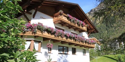 Pensionen - Art der Pension: Ferienwohnung - Tiroler Oberland - Apartment Haus S'Huamatl