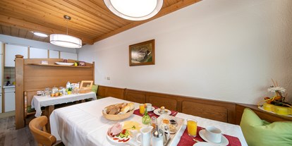 Pensionen - Skilift - Kirchberg in Tirol - Sehr gutes erweitertes Frühstück  -  Brötchenservice fürs Appartement, Frühstück auf Anfrage möglich. - Haus Scharler
