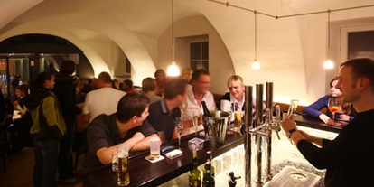 Pensionen - weitere Verpflegungsmöglichkeiten: Abendessen - Meggenhofen - Bar - Gasthof Scherzl