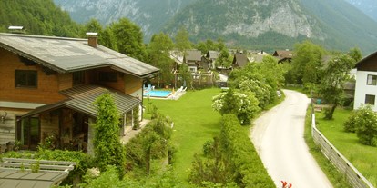 Pensionen - Pool - Oberösterreich - Balkonblick - Gasthof Hirlatz
