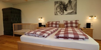 Pensionen - Umgebungsschwerpunkt: Berg - Schwarzwald - Schlafzimmer - Ferienhaus LOTUS, Hof Stallegg