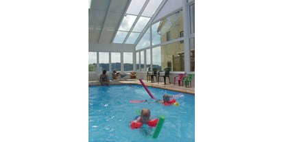 Pensionen - barrierefreie Zimmer - Mühlviertel - unser Schwimmbad - Donautraum-Blick  Bio -  Eselgut