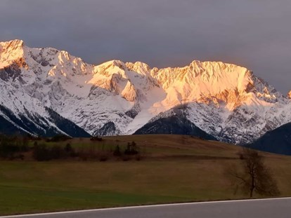 Pensionen - Art der Pension: Ferienwohnung - Tirol - Morgenimpression - KOMFORT-FEWO BERGWELT HAHNENKAMM   - Lechtal - So/Wi