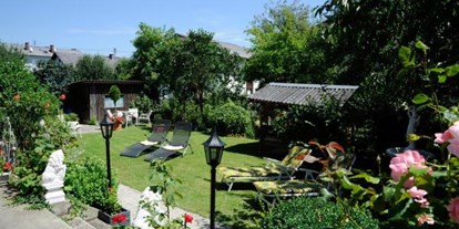 Pensionen - Umgebungsschwerpunkt: Therme - Bad Griesbach im Rottal - Gartenbild - Haus Stuttgart