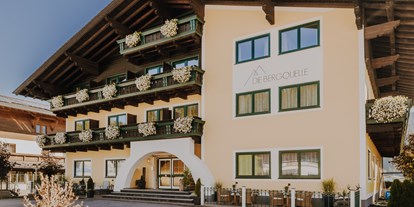 Pensionen - Umgebungsschwerpunkt: Fluss - Salzburg - Außenansicht im Sommer - B&B Hotel Die Bergquelle