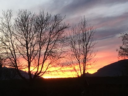 Pensionen - Wanderweg - Rauris - Sonnenuntergang - Blick in den Oberpinzgau - Sportpension Thayer