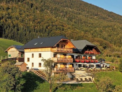 Pensionen - Sauna - Salzkammergut - Stammhaus mit Neubau - Urlaub am Altroiterhof