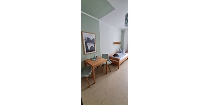 Pensionen - Umgebungsschwerpunkt: See - Thüringen - Zimmer 1 (Zweibettzimmer) - Pension "Schul Inn"