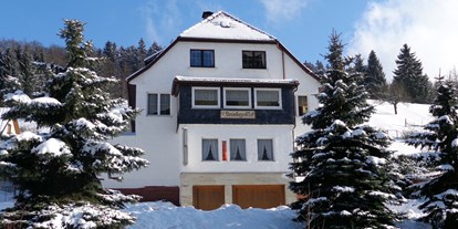 Pensionen - Balkon - Neuhaus am Rennweg - Im Winter - Pension Steinbergsblick